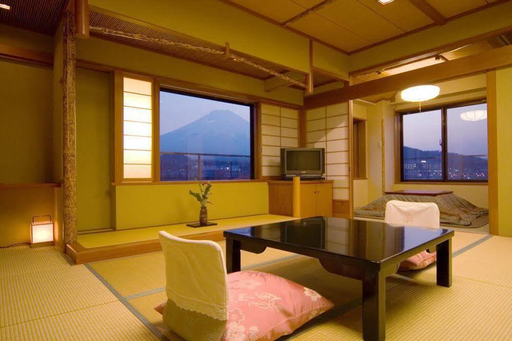Готель Fujisan Onsen Bessho Sasa Фудзі-Йосіда Екстер'єр фото